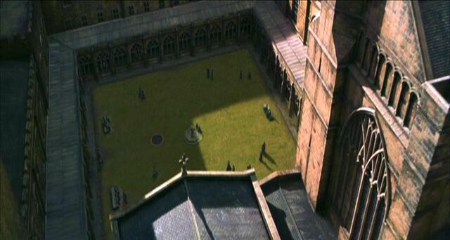 File:Transfiguration Courtyard.jpg