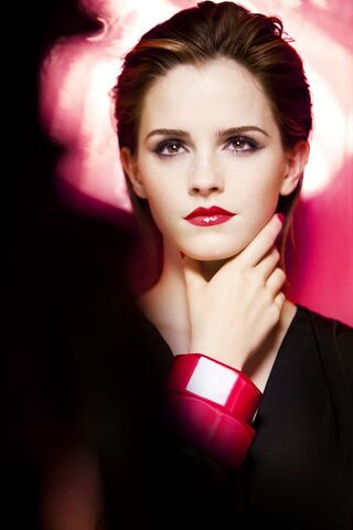 File:Emma Watson Lancome Gloss In Love Picture.jpg