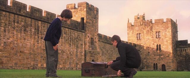 File:Oliver teaching Harry.jpg