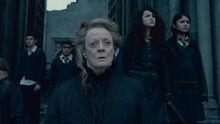 McGonagall-Deathly-Hallows-Part-2-hogwarts-professors-23805409-652-367.jpg