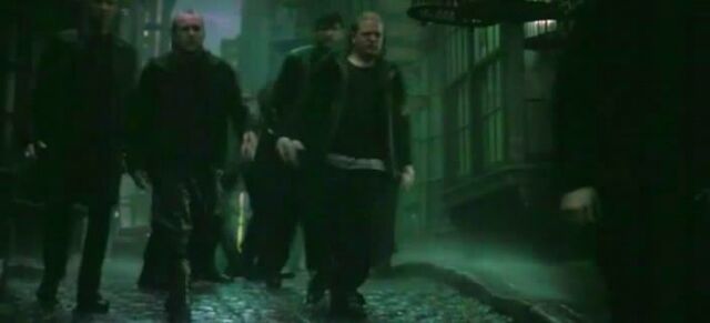 File:Snatchers in diagon alley1.jpg