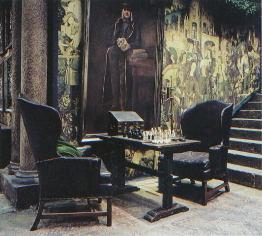 File:SlytherinCommonRoomChessTable.jpg
