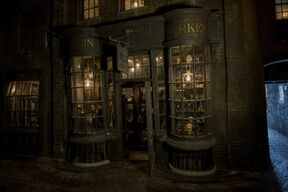 Borgin-and-Burkes-1