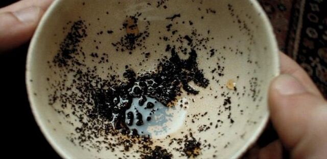Datei:Tea leaves Grim.jpg