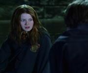 Fitxer:Ginny explicant.jpg