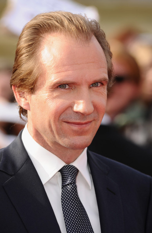 Файл:Ralph Fiennes.png