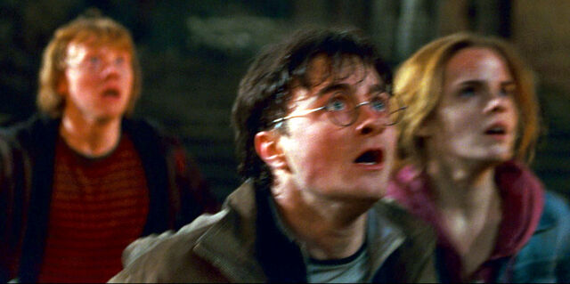 File:Triohogwartsdestroyed.jpg