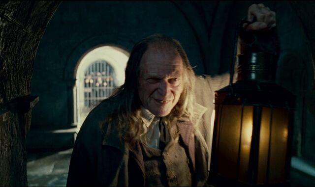 File:Filch in Deleted Scene.jpg