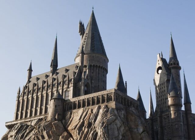 File:Hogwarts-660x474.jpg