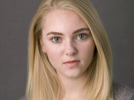 Headshots-annasophia-robb-7518079-600-450
