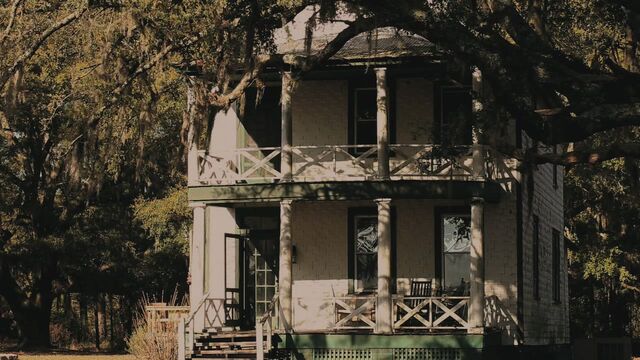 File:Carriagehouse6.jpg