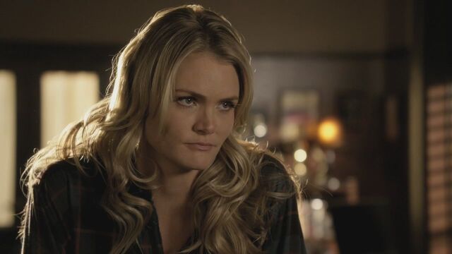 File:1x12 Joelle.jpg