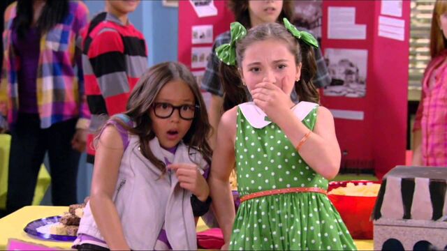 File:Penelopeandfrankie.jpg