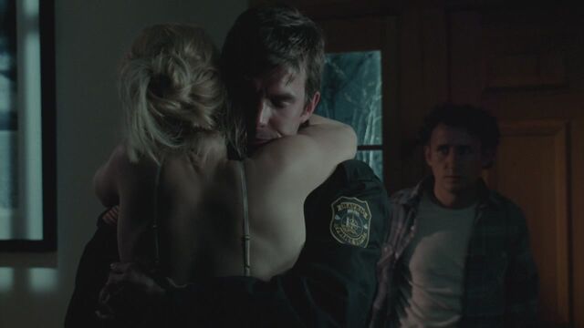 File:Nathan finds Audrey.jpg