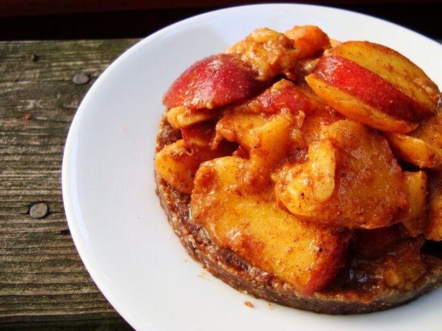 File:Peach pie.jpg