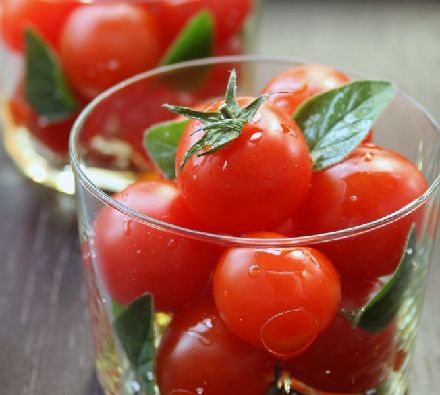 File:Cherry tomatoes.jpg