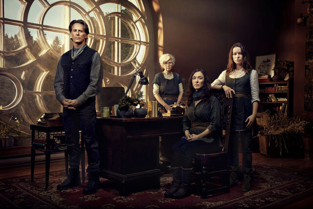 File:Season2Cast2.jpg
