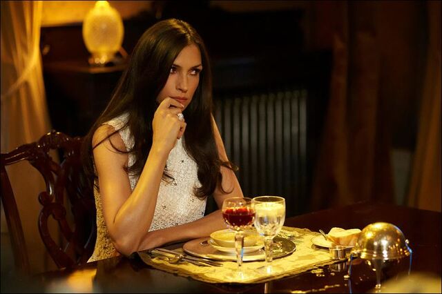 File:HEMLOCK-GROVE-FAMKE-JANSSEN.jpg