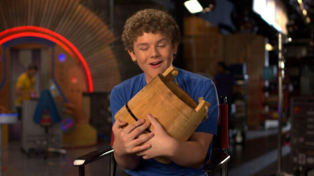 File:Jasperandhisbucket.jpg