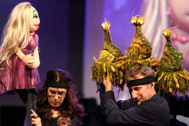 File:Puppet up 4b.jpg