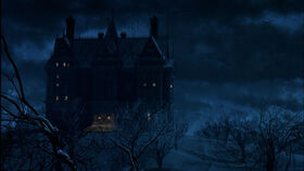 12313795099314-batman-v-superman-gotham-s-wayne-manor-throughout-the-ages-jpeg-142109 (1)