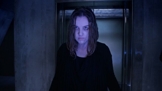 File:1x06 Phoebe's back.jpg