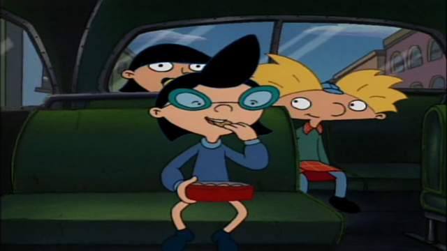 File:Phoebe eating.png