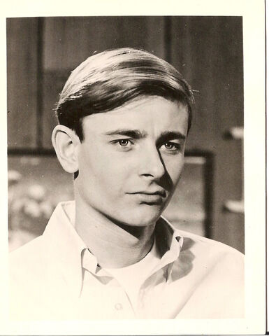 File:Peter Brooks emerges.jpg