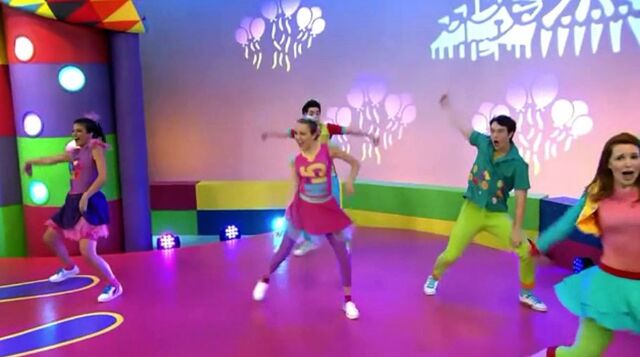 Archivo:Hi-5fiesta.jpg