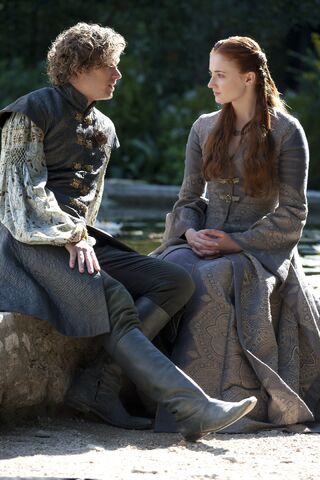 Archivo:Sansa-Stark-Loras-Tyrell-sansa-stark-34419385-2720-4080.jpg
