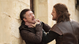 Petyr y Eddard HBO.png