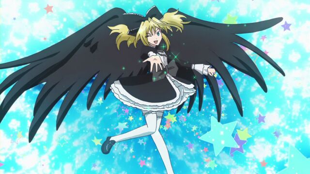 File:Mittelt shows her wings.jpg