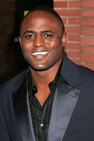 File:Wayne Brady.jpg