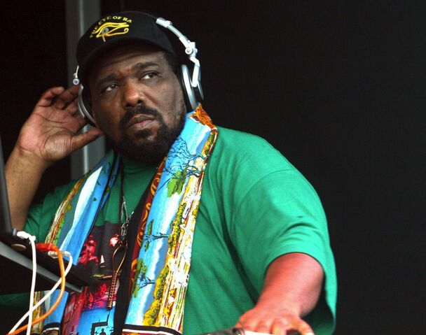 File:Afrika Bambaataa.jpeg