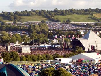 Glastonbury pyramid Fri2003