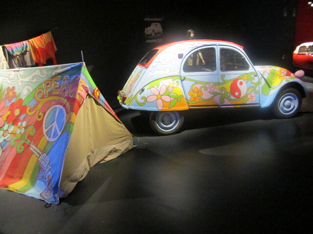 File:Hip Museo Nazionale dell'Automobile di Torino tenda e 2c.jpg