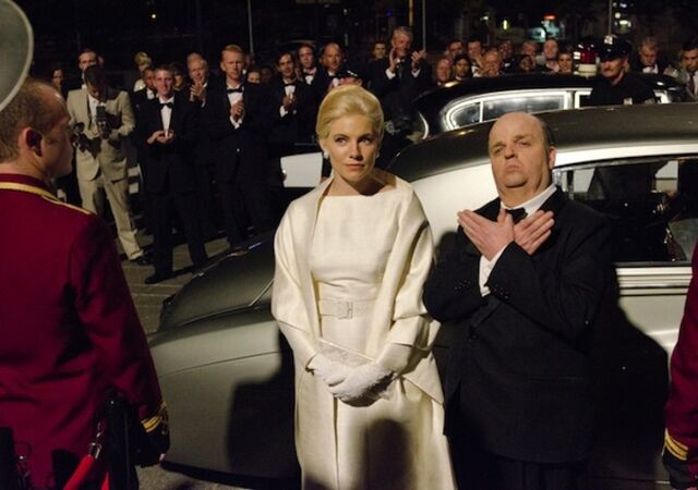 File:Toby-jones-sienna-miller-the-girl.jpeg