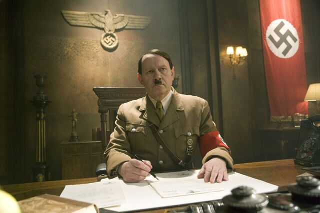 File:DoctorWho AlbertWelling Let'sKillHitler.jpg
