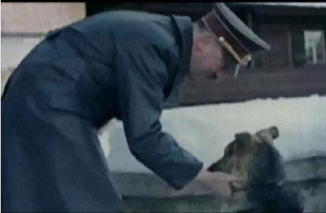 File:Hitler pets blondi.jpg