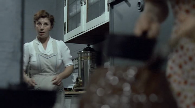 File:Constanze in the kitchen.png