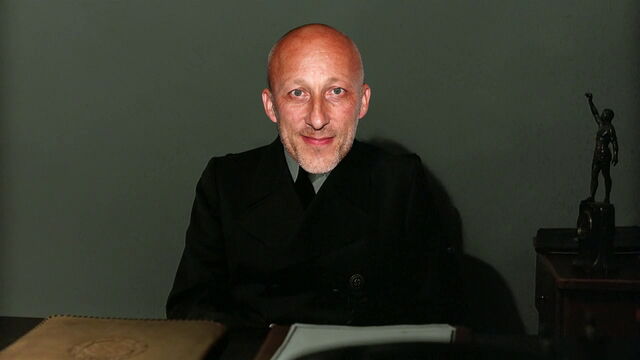 File:Oliver Hirschbiegel in a Downfall parody.jpg