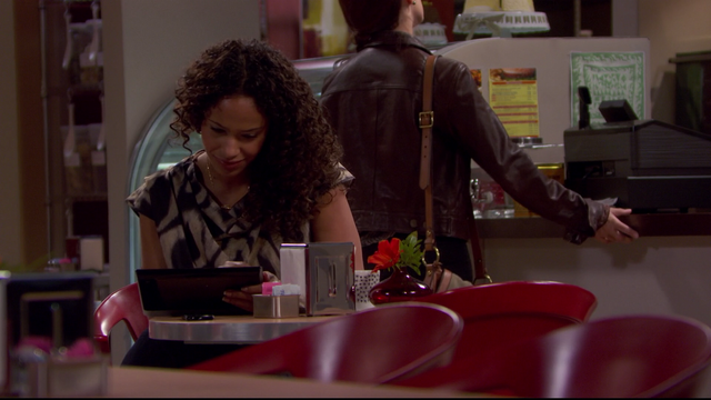 File:HH156 43 TraciatCafé.png