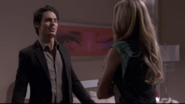 File:Tylerwarningchloe.png