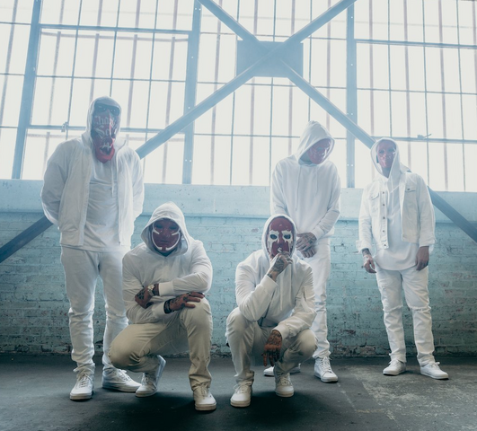 File:V red masks.png