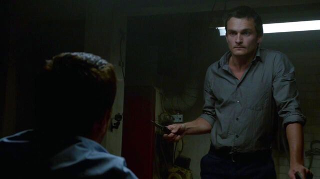 File:Quinn interrogates Brody.jpg