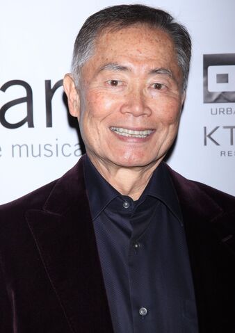 Archivo:George-takei-opening-night-bare-01.jpg