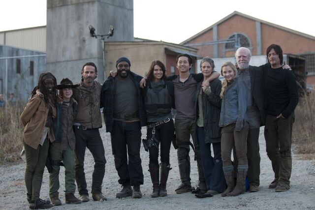 Archivo:The walking dead cast-1.jpg