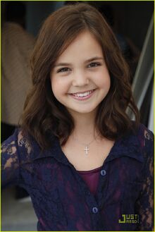 Bailee-madison-poy-women-luncheon-12
