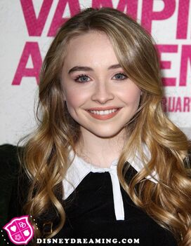 Sabrina-Carpenter-Vampire-Academy