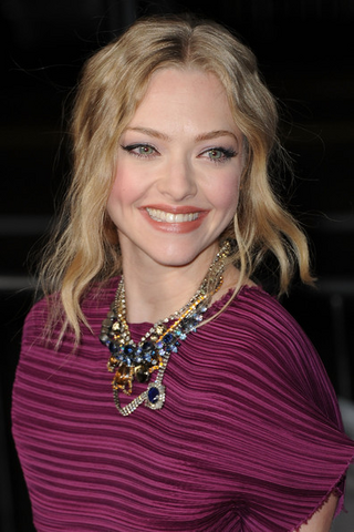 File:Amanda Seyfried.png
